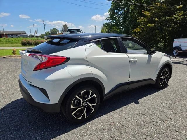 Used 2020 White Toyota XLE image 8