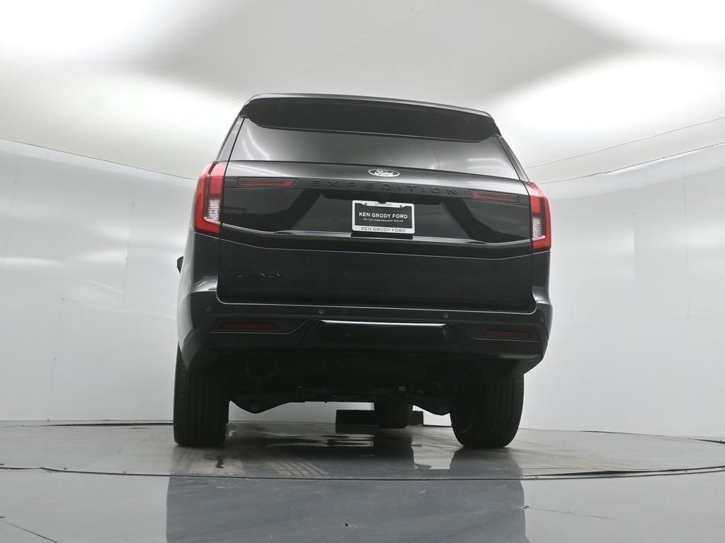New 2026 Dark Matter Gray Metallic Ford Platinum image 52