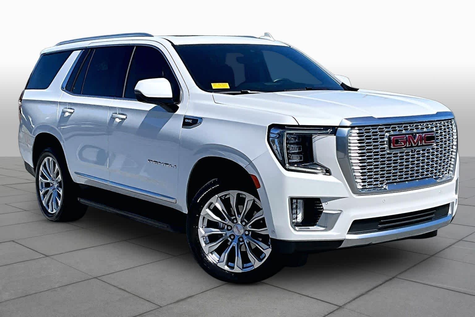 Used 2024 White Frost Tricoat GMC Denali image 3