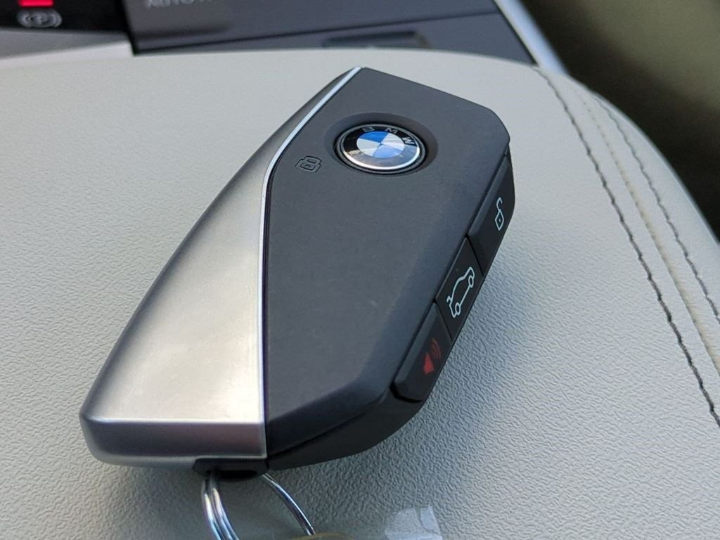 New 2027  BMW xDrive28i image 30