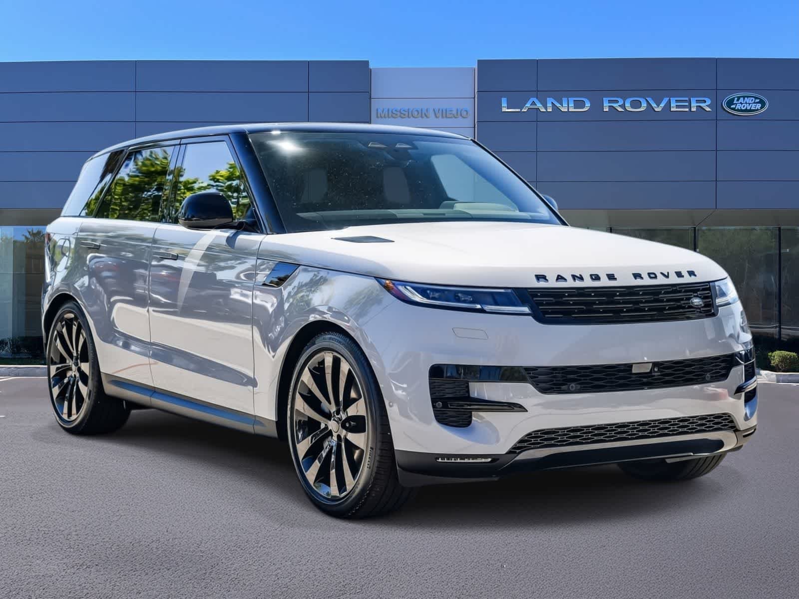 New 2026 Borasco Grey Land Rover SE image 3