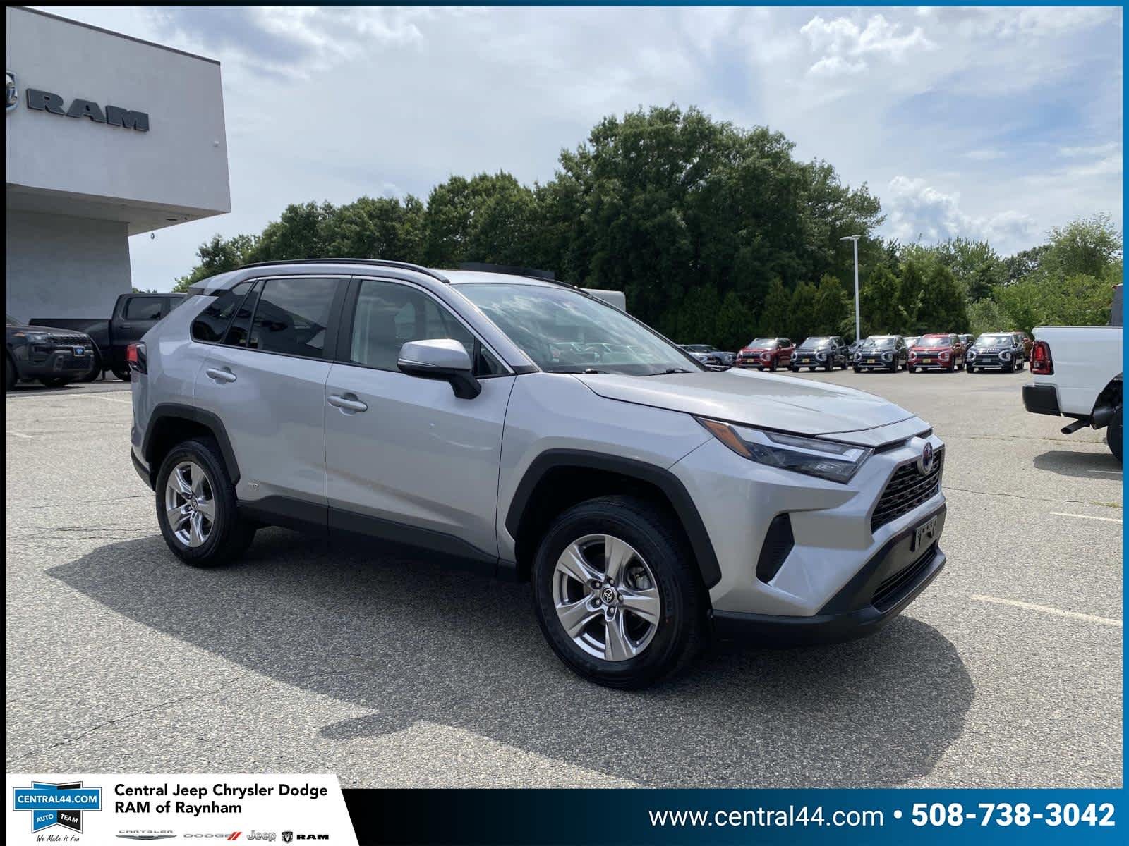 2023 Toyota RAV4 Hybrid XLE