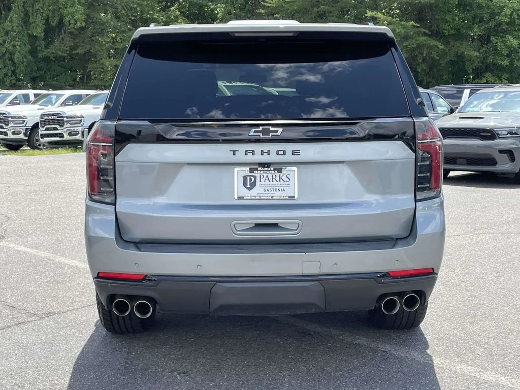 Used 2025 Gray Chevrolet Z71 image 7