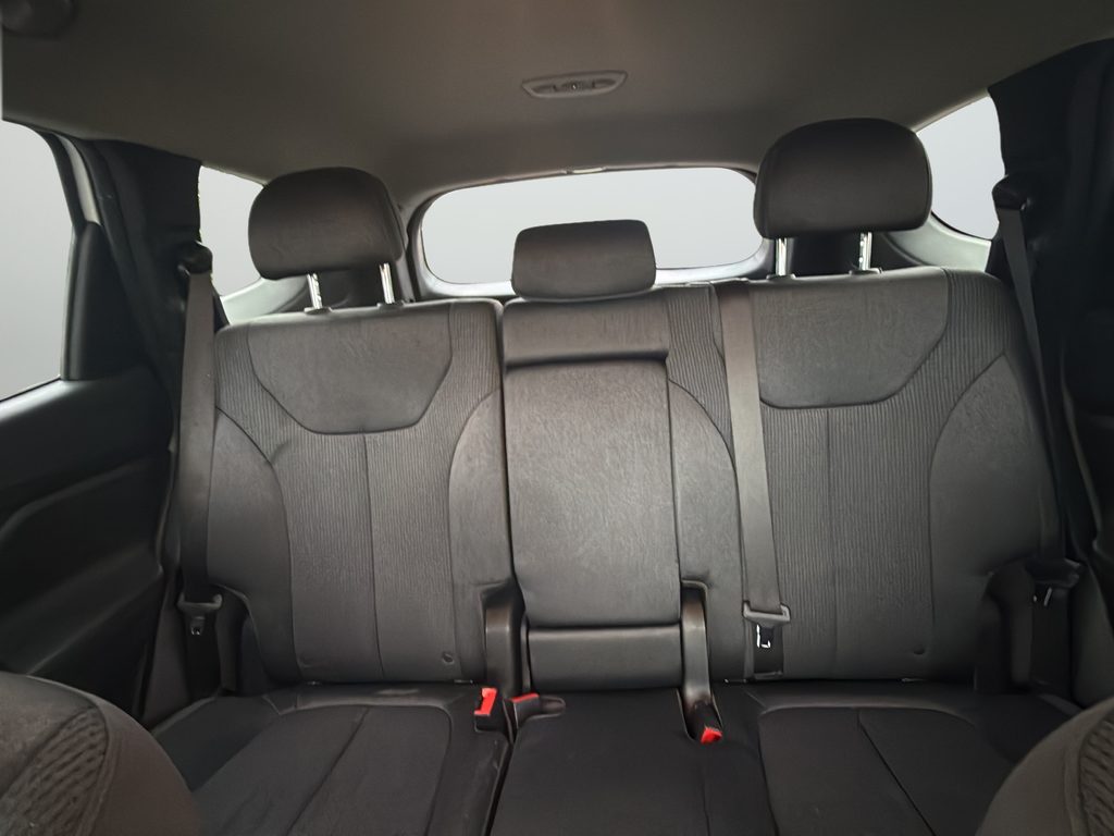 Used 2023 White Hyundai SEL image 27