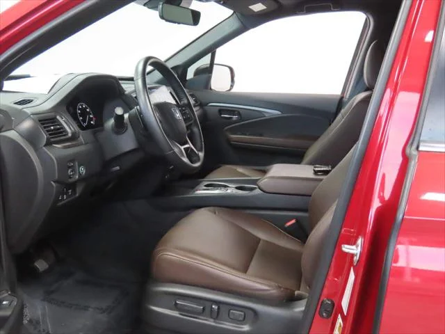 Used 2024 Red Honda RTL image 16