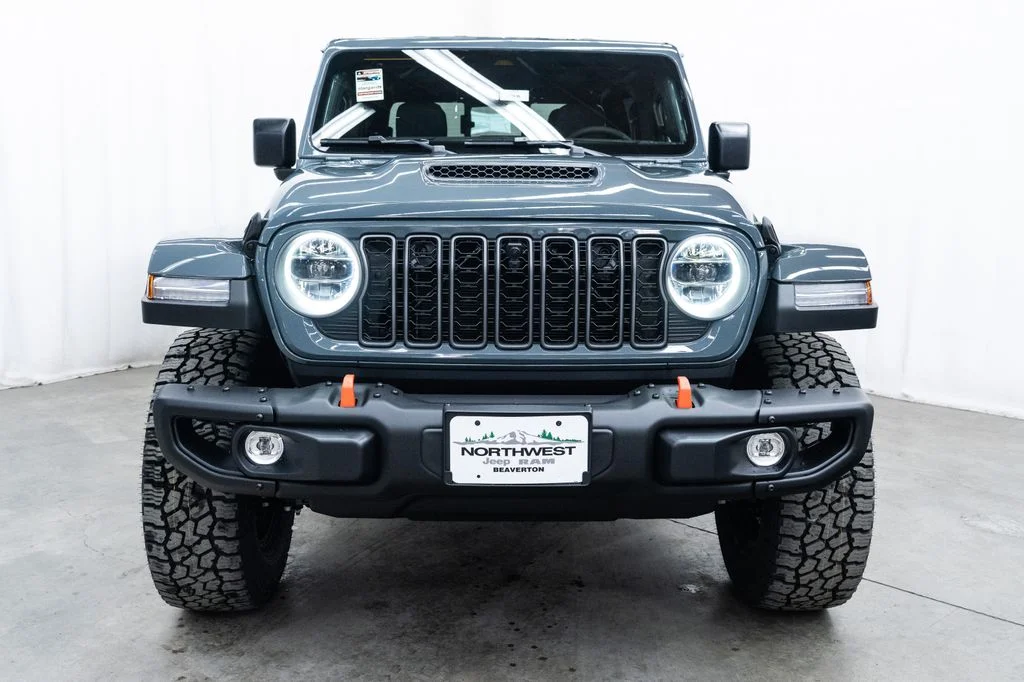 New 2026 Anvil Clear-Coat Exterior Paint Jeep Mojave X image 2