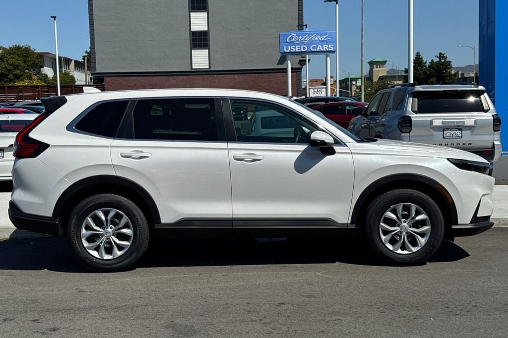 New 2026 Platinum White Pearl Honda LX image 3
