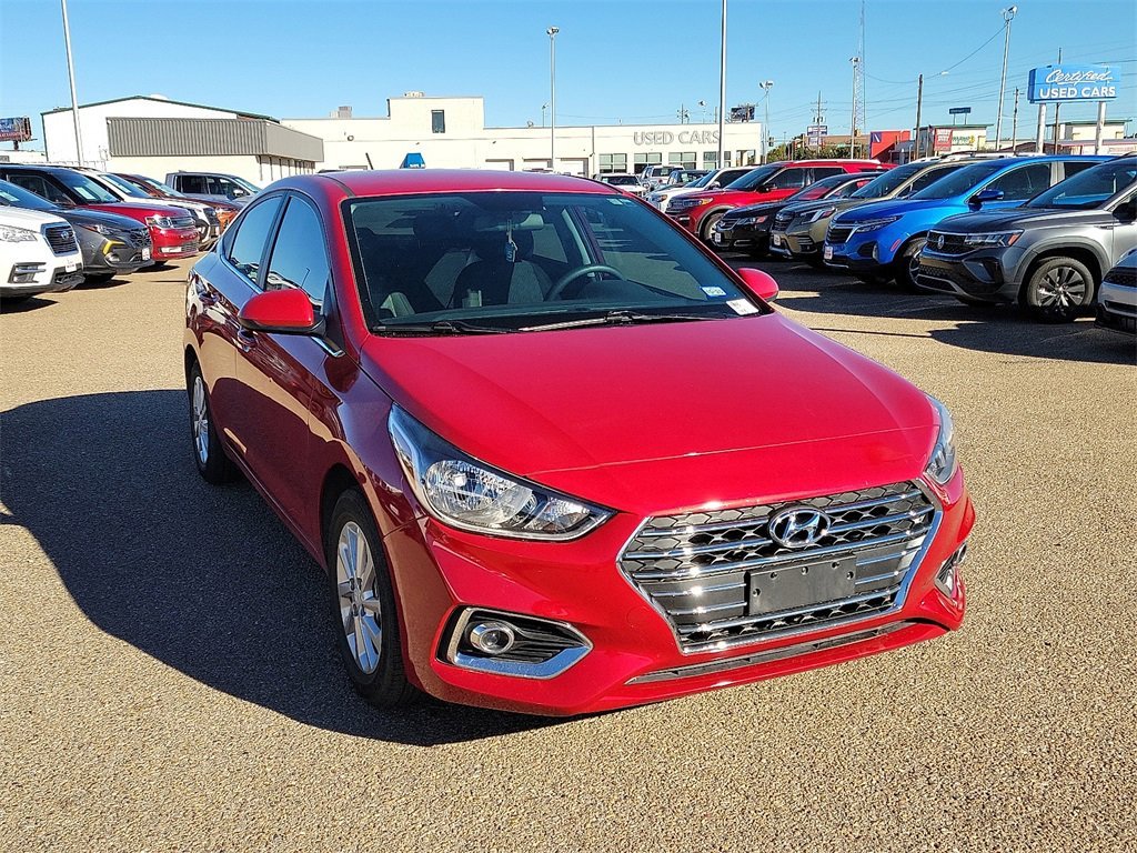 2022 Hyundai Accent SEL photo 2