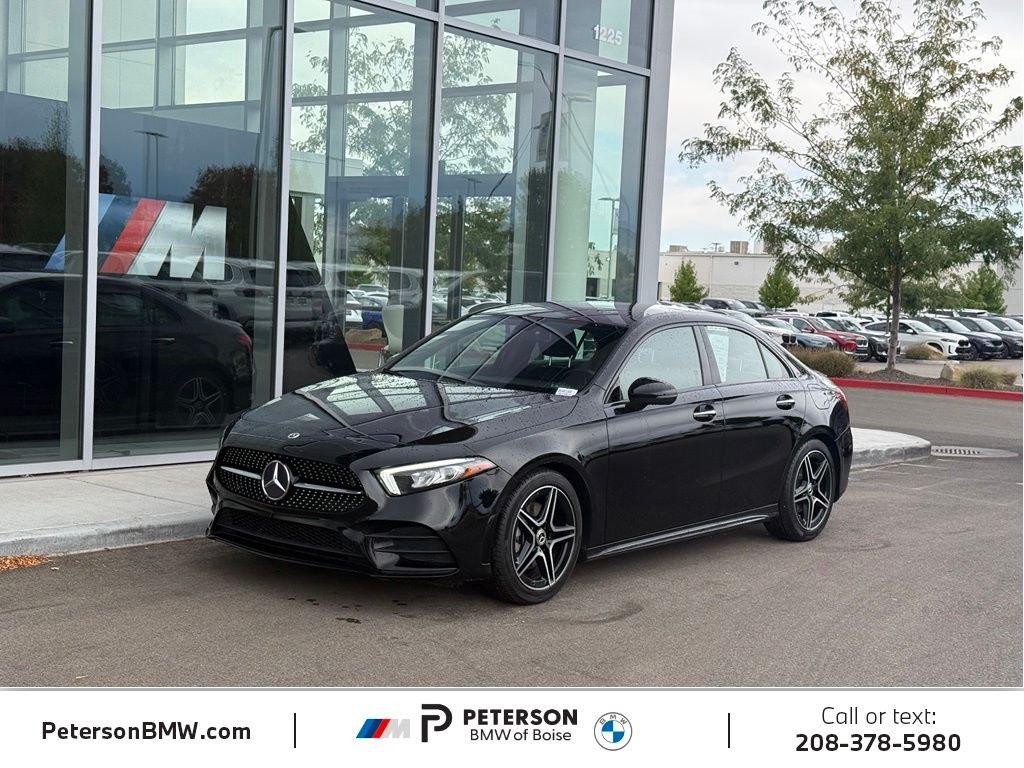 Used 2022  Mercedes-Benz A 220 image 1