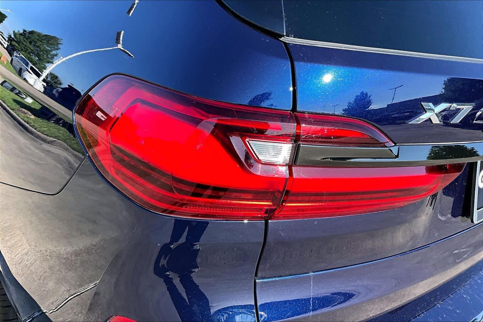 Used 2022 Tanzanite Blue II Metallic BMW xDrive40i image 28