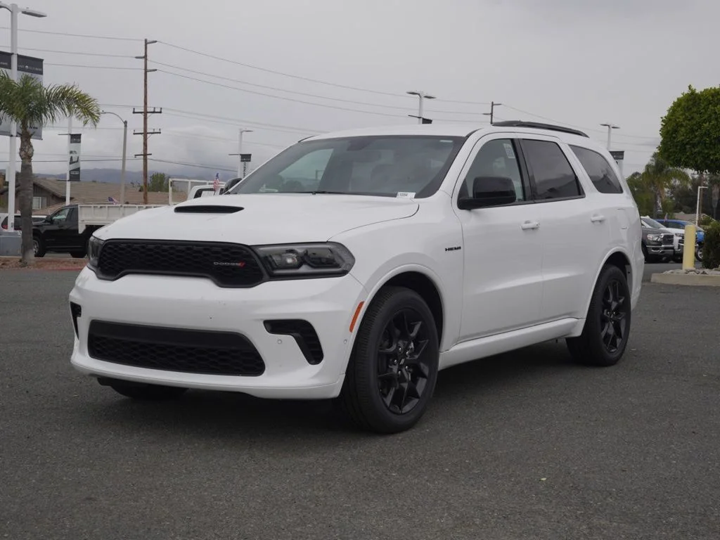 New 2026 White Knuckle Clear-Coat Exterior Paint Dodge GT HEMI V8 image 7