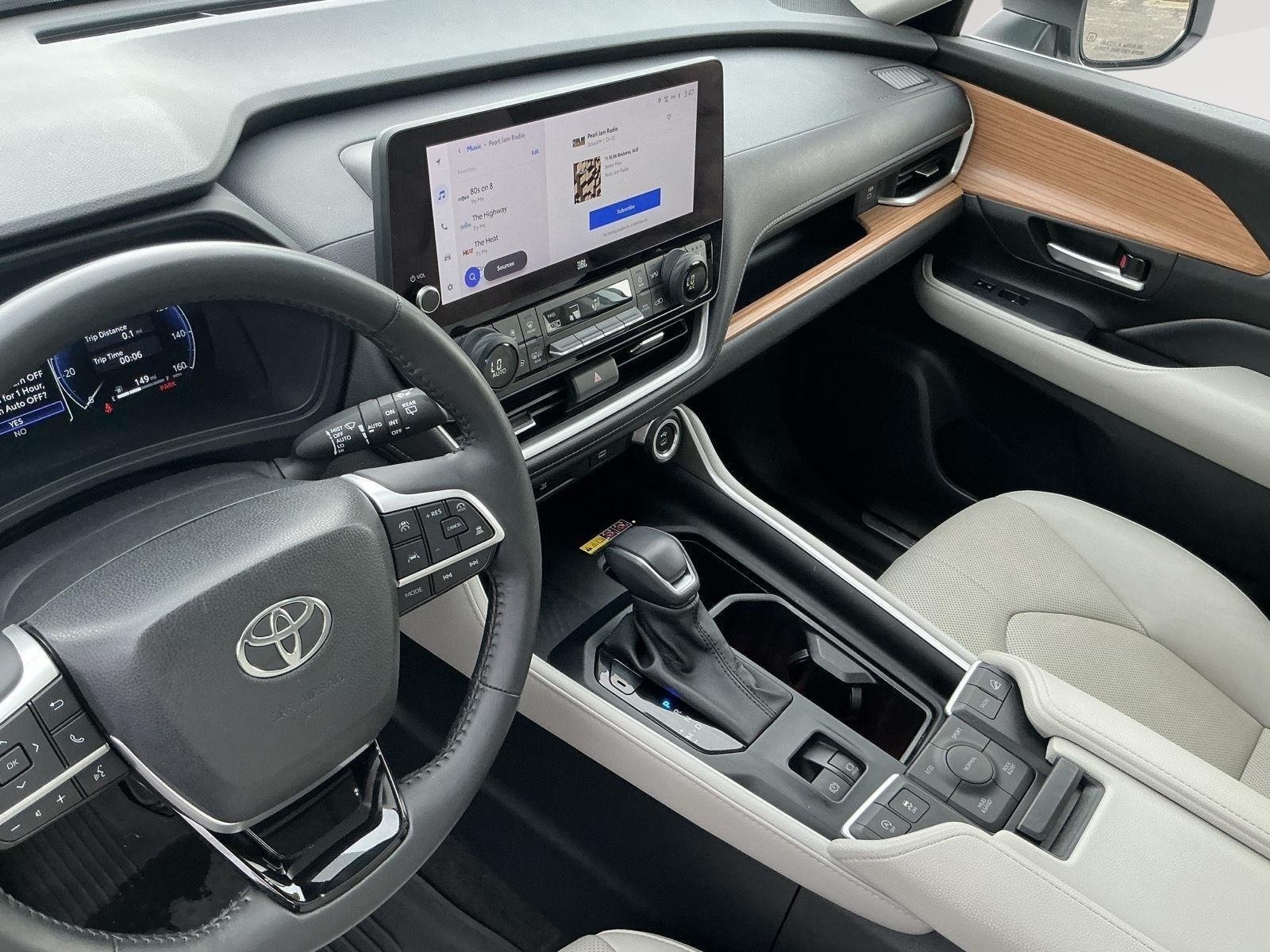 Certified Used 2024 Wind Chill Pearl Toyota Limited image 13