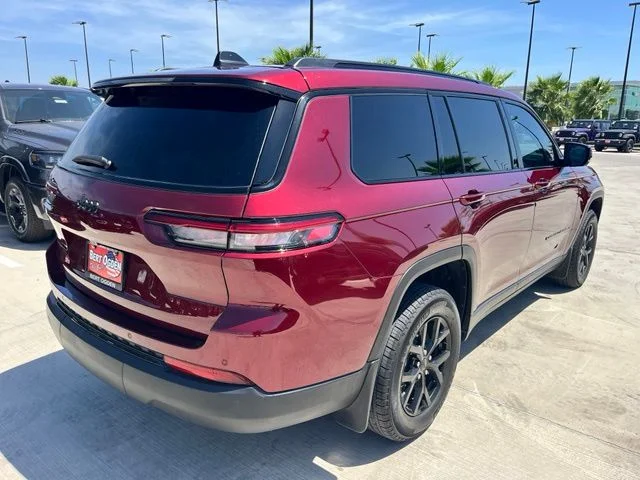 Used 2025 Red Jeep Altitude X image 6