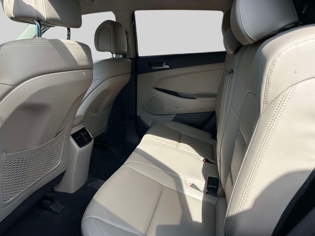 Used 2018 Black Hyundai SEL Plus image 12