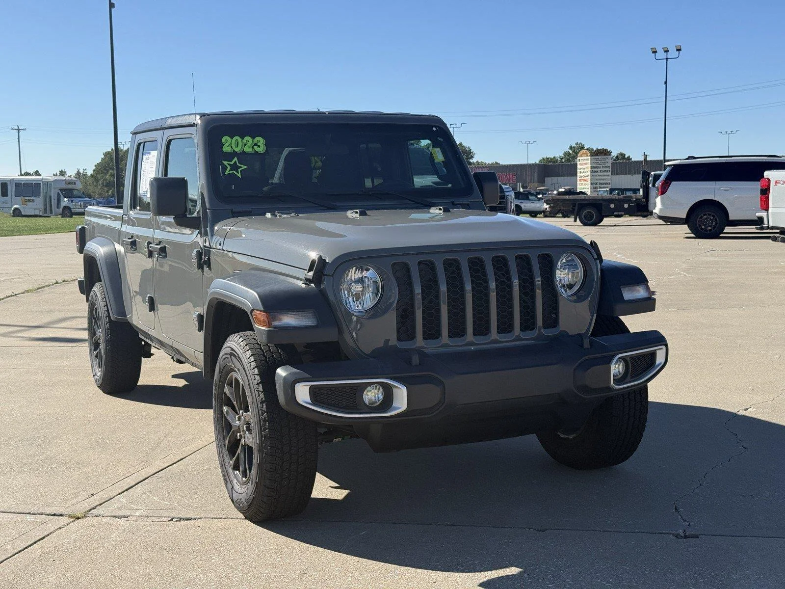 Used 2023 Jeep Gladiator Sport S with VIN 1C6HJTAG3PL554114 for sale in Kansas City