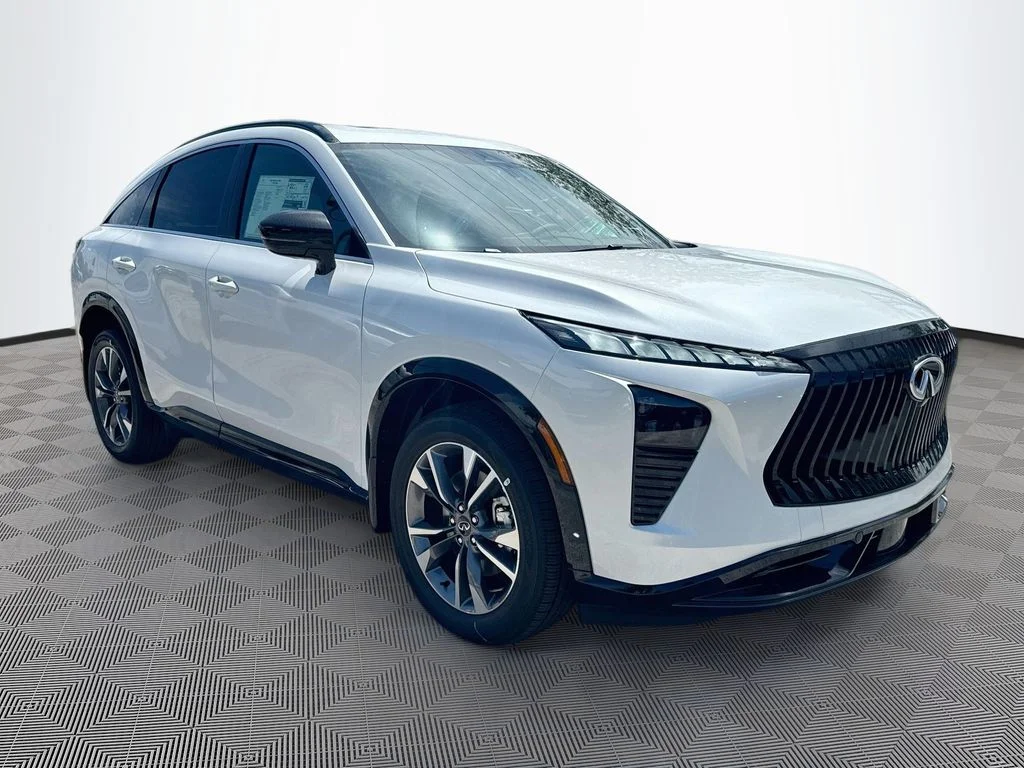 New 2027 White INFINITI LUXE image 3
