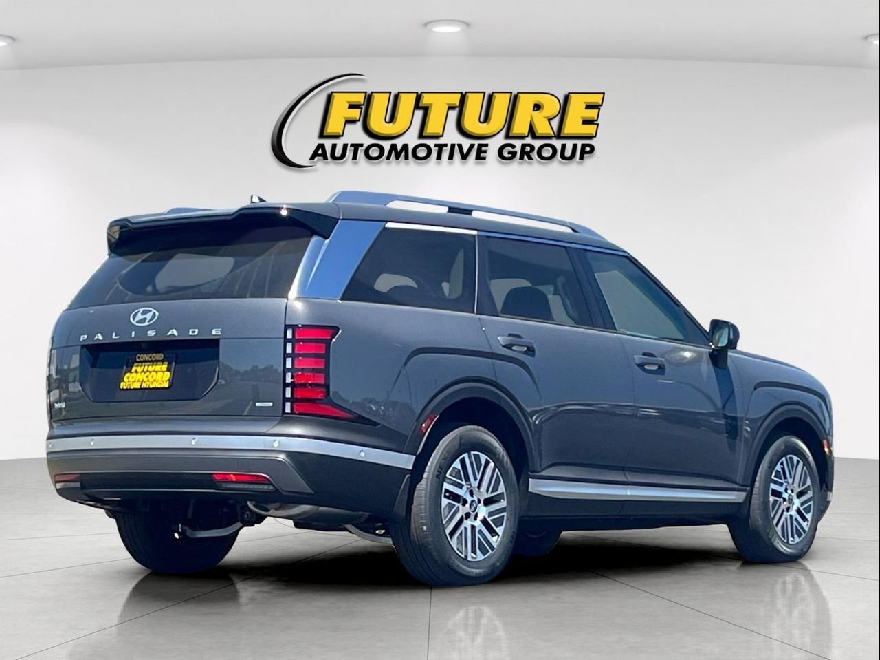 New 2026 Gray Hyundai SEL Premium 8P image 3