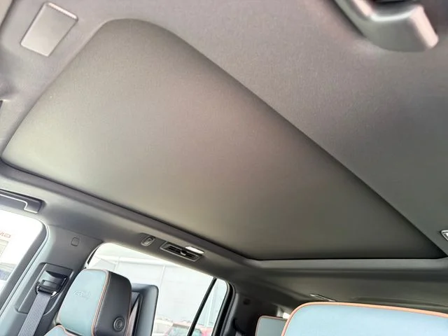 New 2026 White GMC AT4 image 15