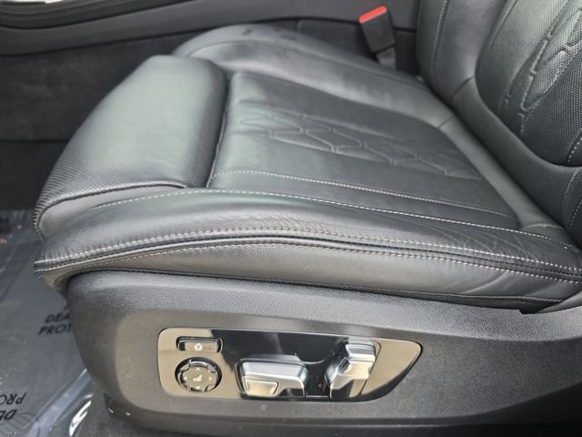 Used 2025 Green BMW xDrive40i image 33