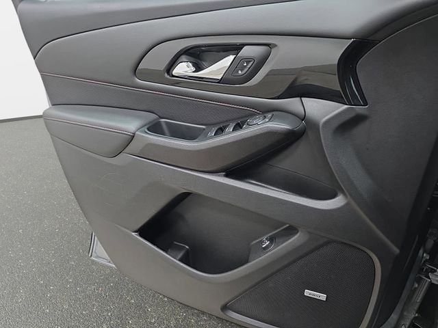 Used 2023 Gray Chevrolet RS image 26