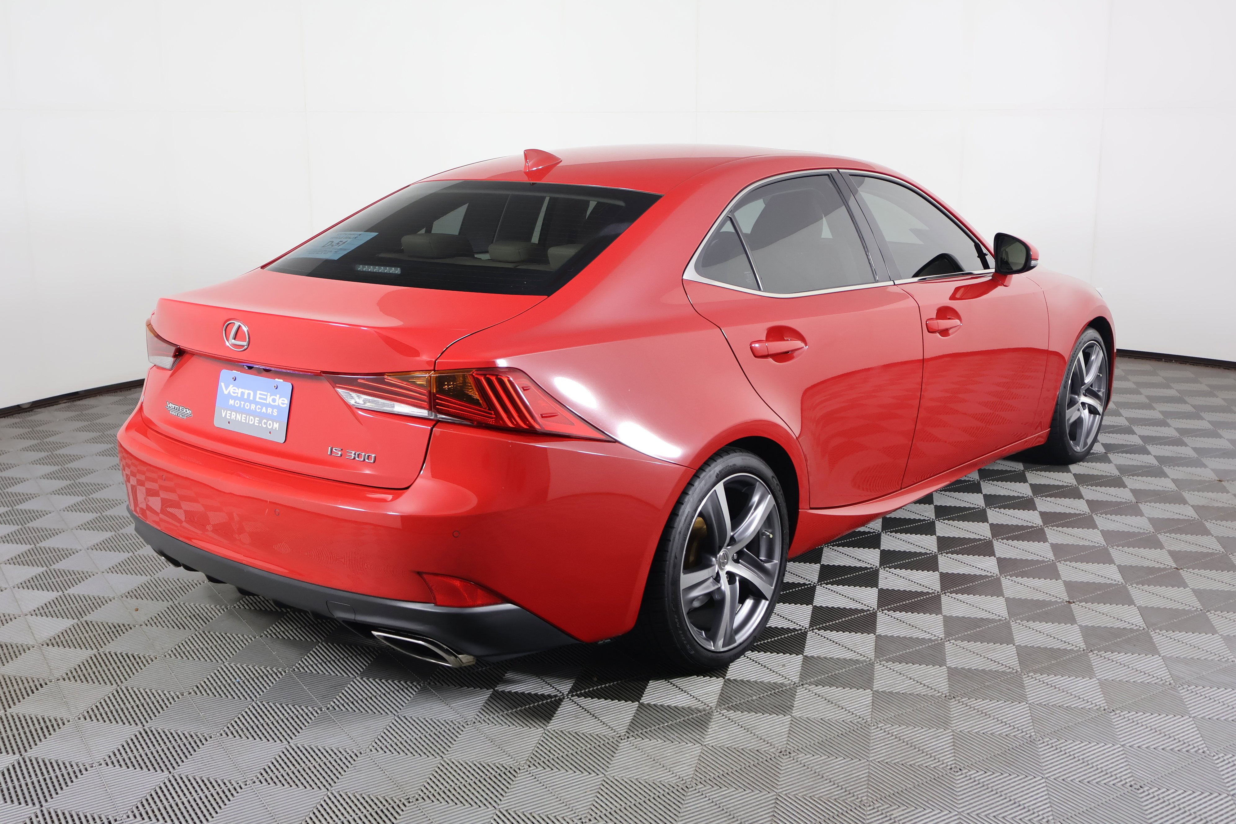 2019 Lexus IS 300 - Photo 6