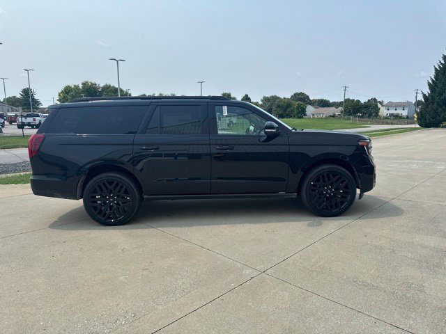New 2027 Agate Black Metallic Ford Platinum image 33