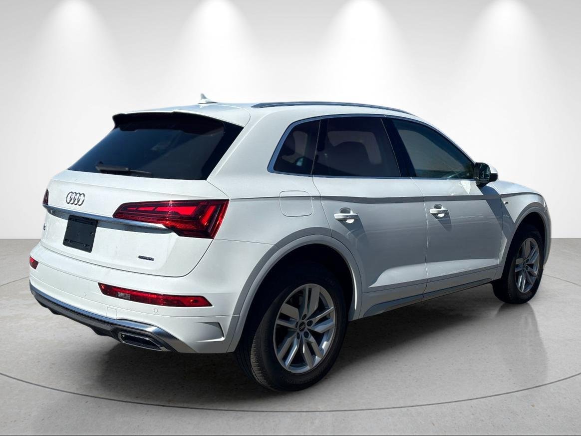Used 2023 Glacier White Metallic Audi S line Premium image 5