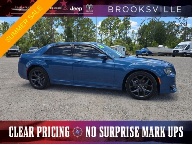 2023 Chrysler 300 Touring L RWD's photo