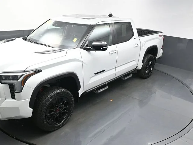 Used 2024  Toyota  image 40