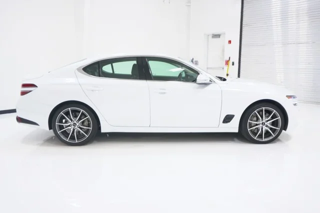 Used 2025  Genesis 2.5T image 4