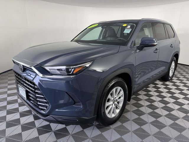 Used 2024 White Toyota XLE image 8