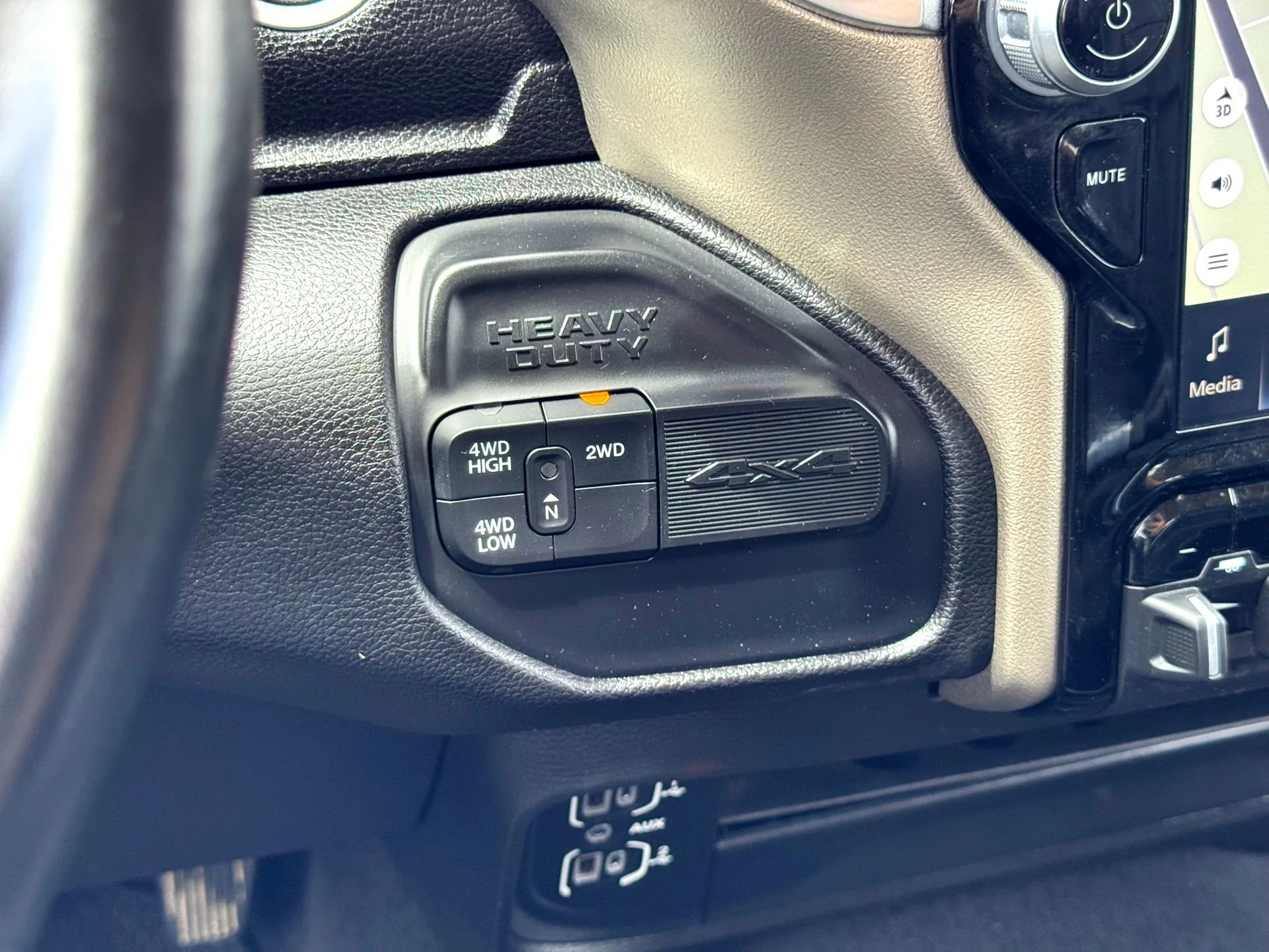 Used 2024  Ram Laramie image 27