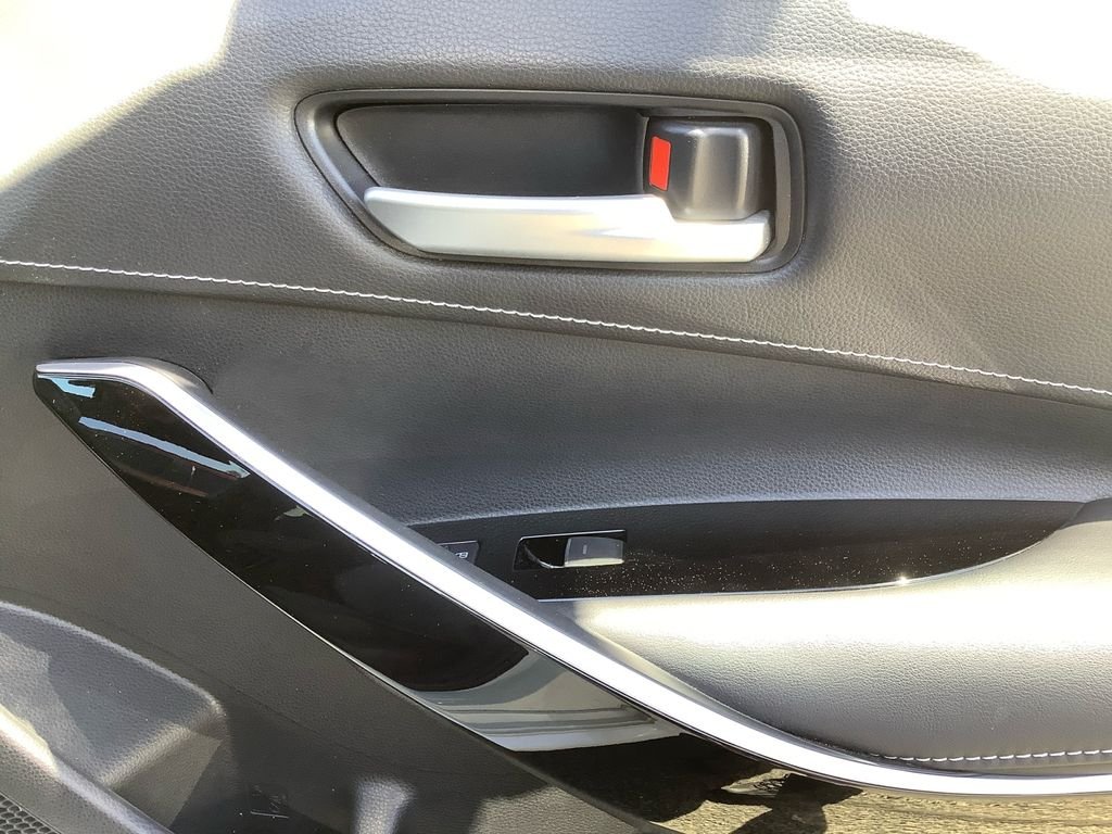 Used 2020 White Toyota XSE image 15
