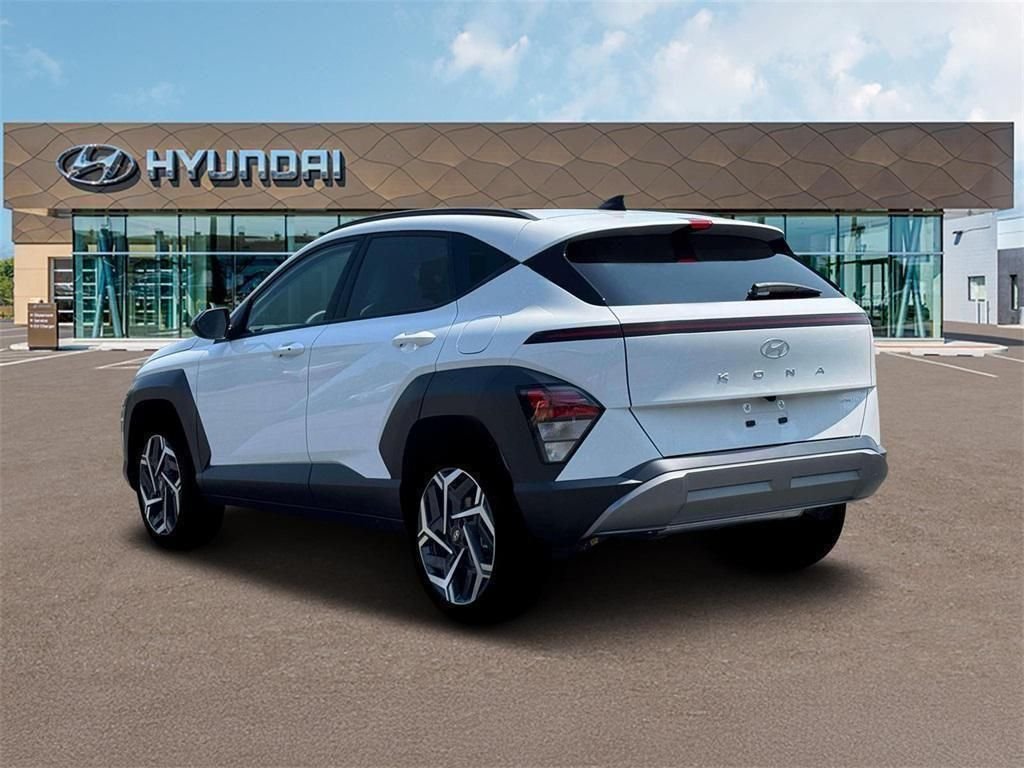 Used 2026 White Hyundai SEL Premium image 5