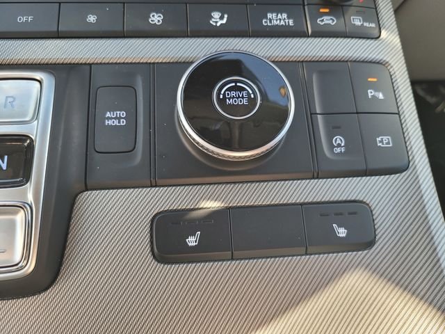Used 2024 White Hyundai SEL image 26