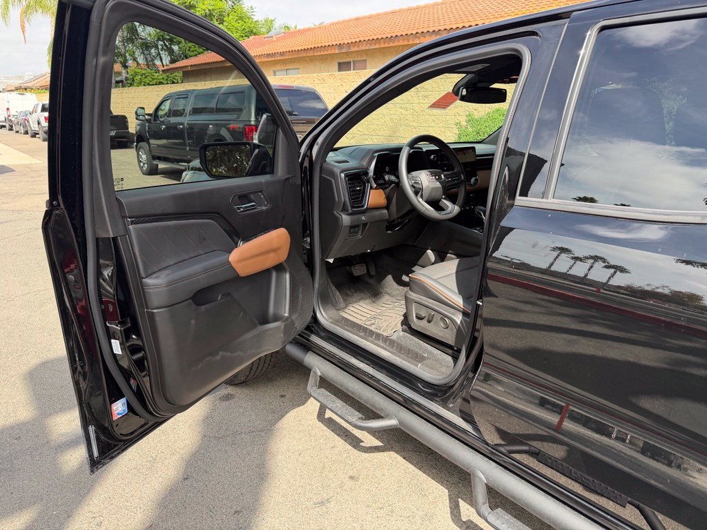 Used 2025 Black GMC AT4 image 18