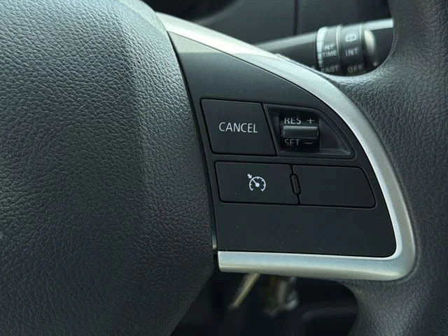 Used 2024  Mitsubishi ES image 27