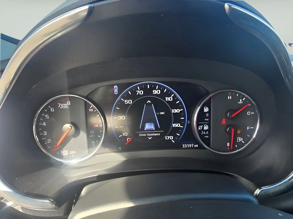 Used 2024 Summit White Chevrolet LT image 22