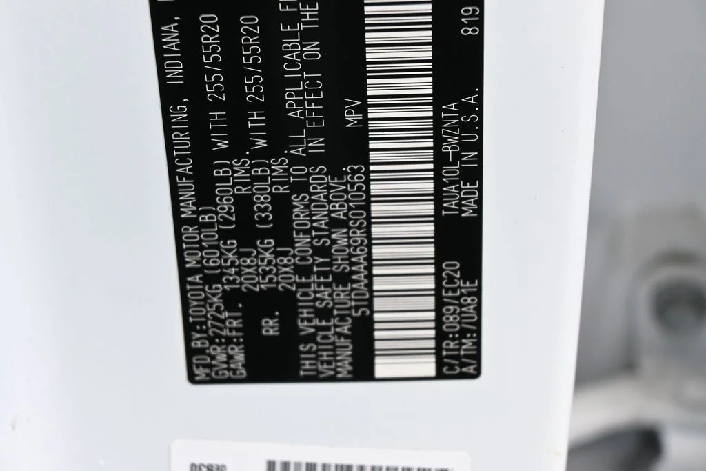 Used 2024 White Lexus 350 Premium image 17