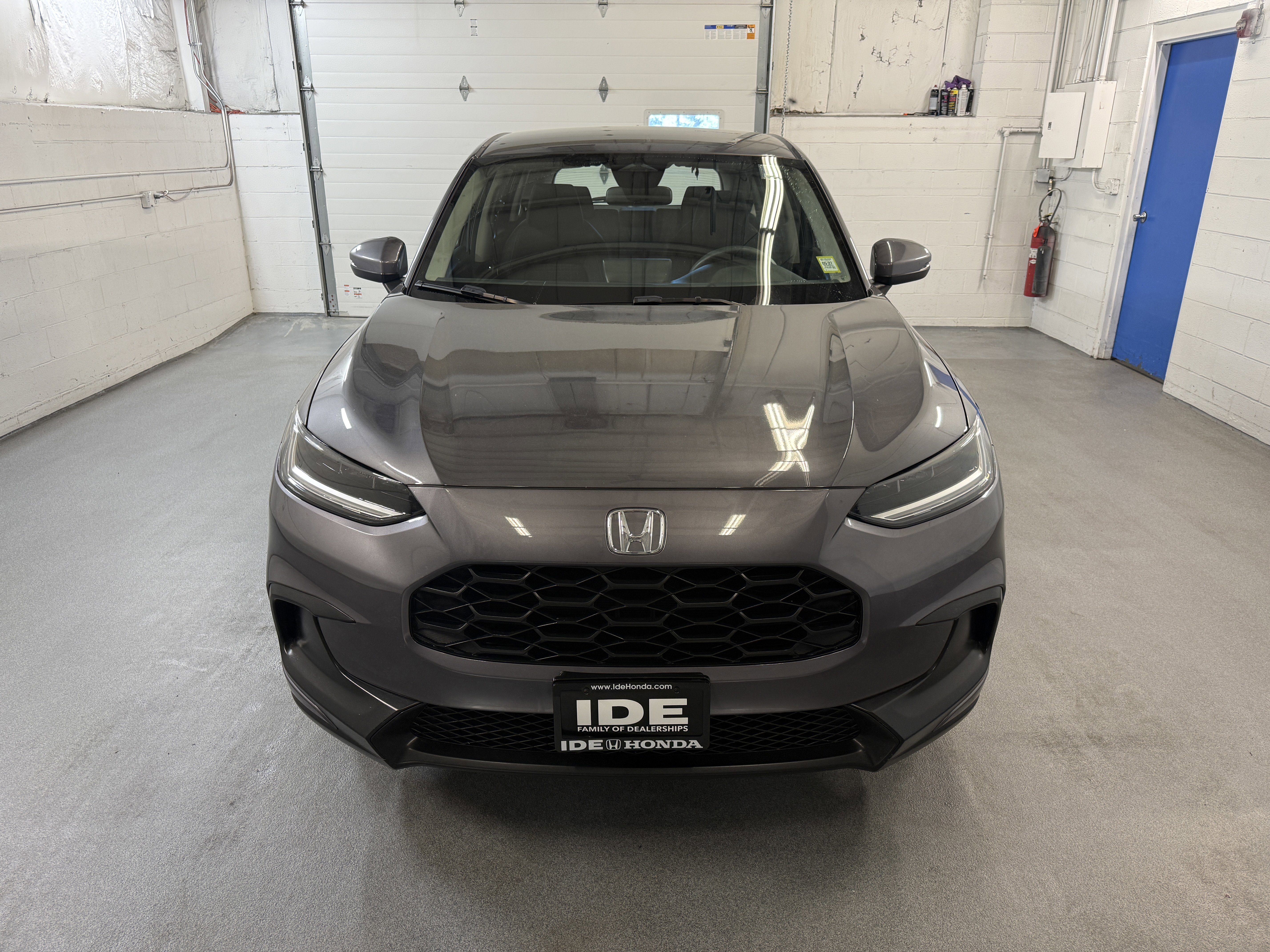 Used 2023 Modern Steel Metallic Honda LX image 3