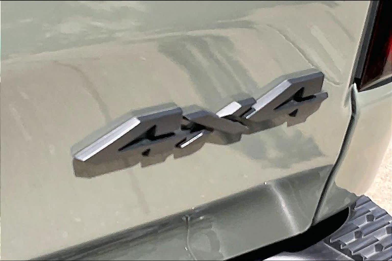 New 2026 Canyon Lake Exterior Paint RAM Laramie image 15
