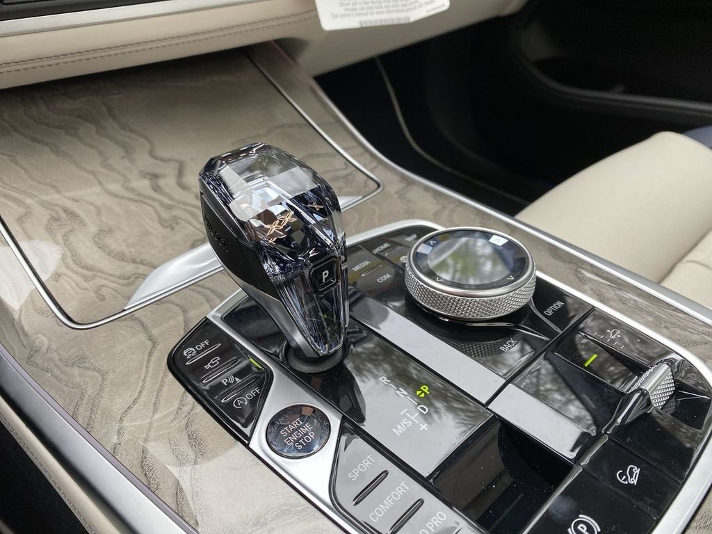 Used 2020 White BMW xDrive40i image 46