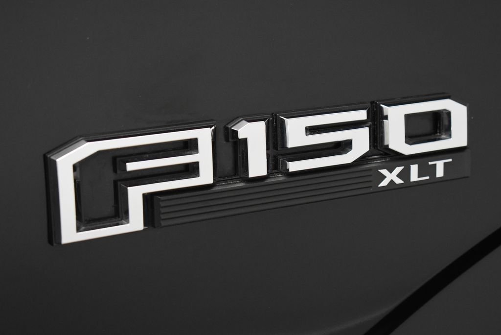 Used 2020 Black Ford XLT image 9