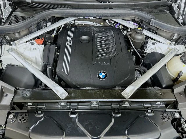 Certified Used 2022 White BMW sDrive40i image 25