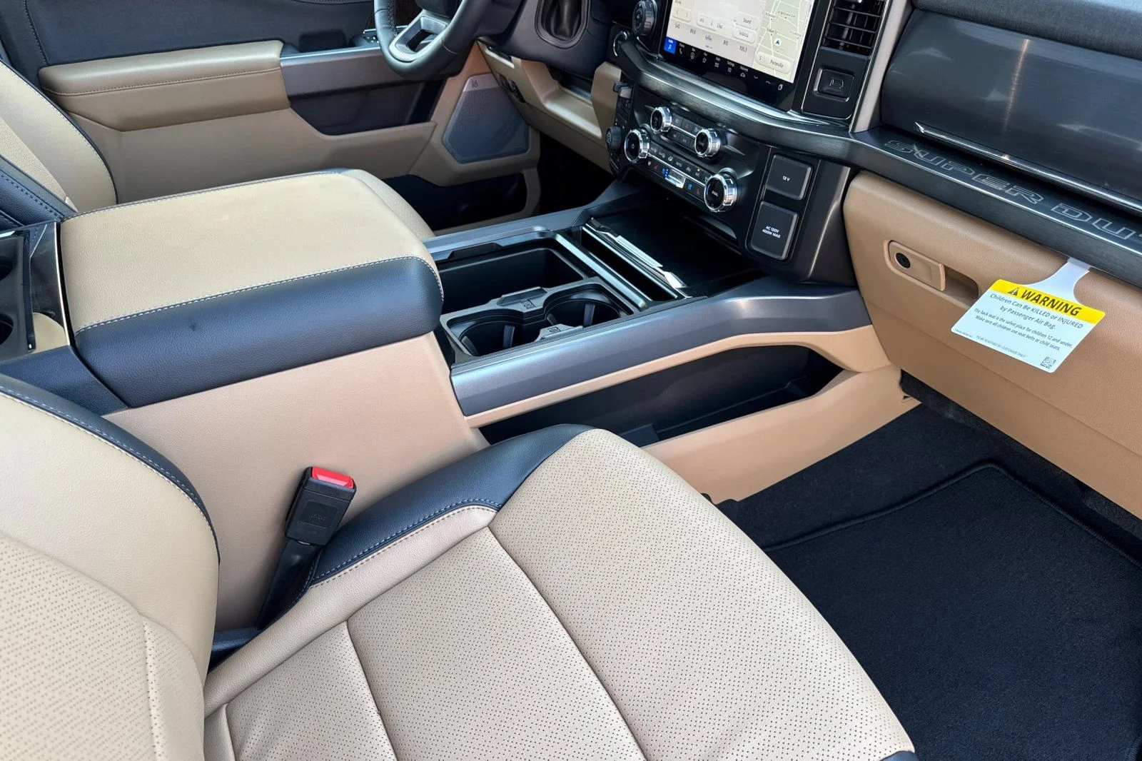 New 2026 Glacier Gray Metallic Tri-Coat Ford F-250® Lariat® image 18