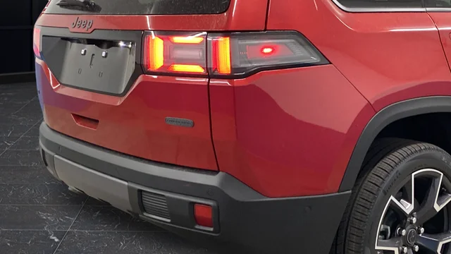 New 2026 Red Hot Pearl-Coat Exterior Paint Jeep Overland image 43