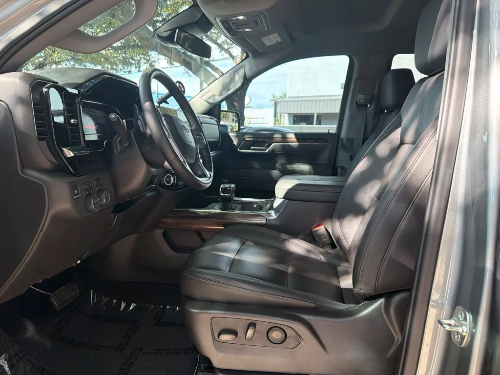 Used 2025 Gray Chevrolet LT Trail Boss image 13