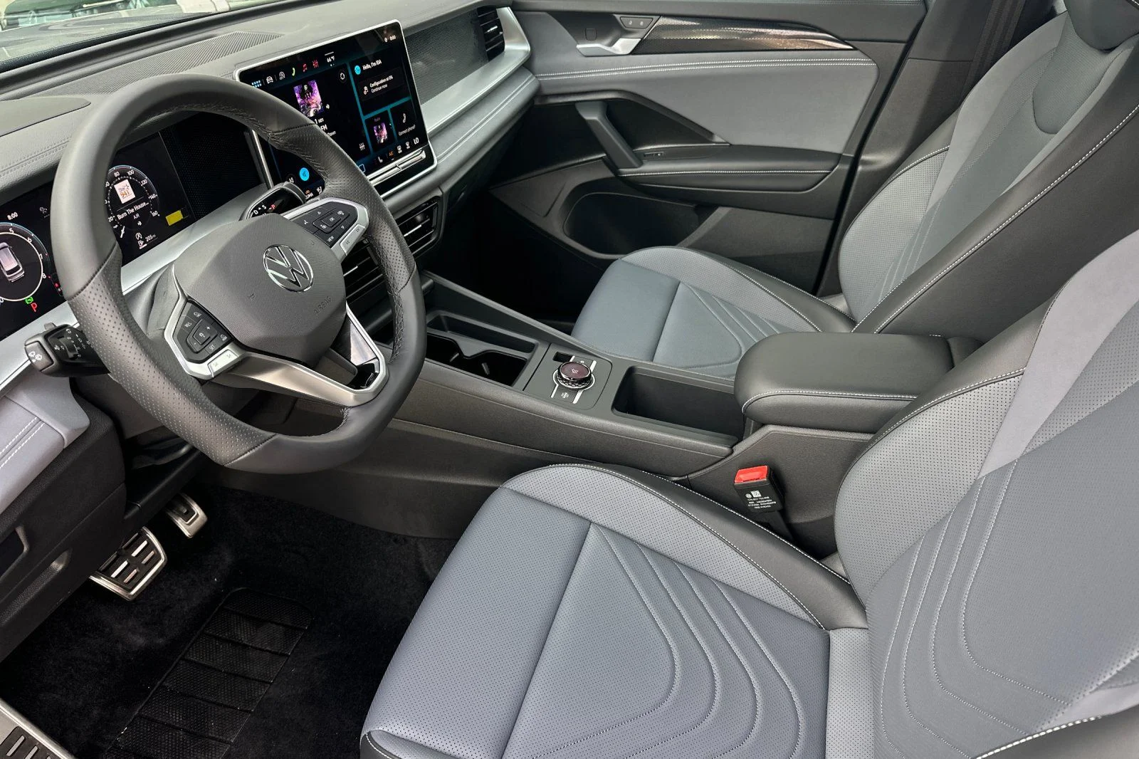New 2026 Gray Volkswagen 2.0T SE R-Line Black image 8