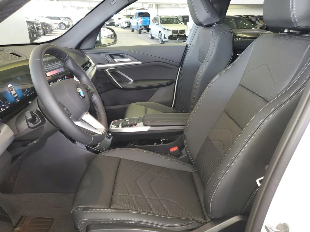 Used 2026 Alpine White BMW xDrive28i image 16