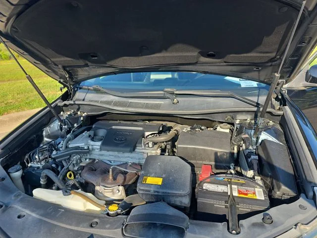 Used 2013 Gray Toyota SE image 28